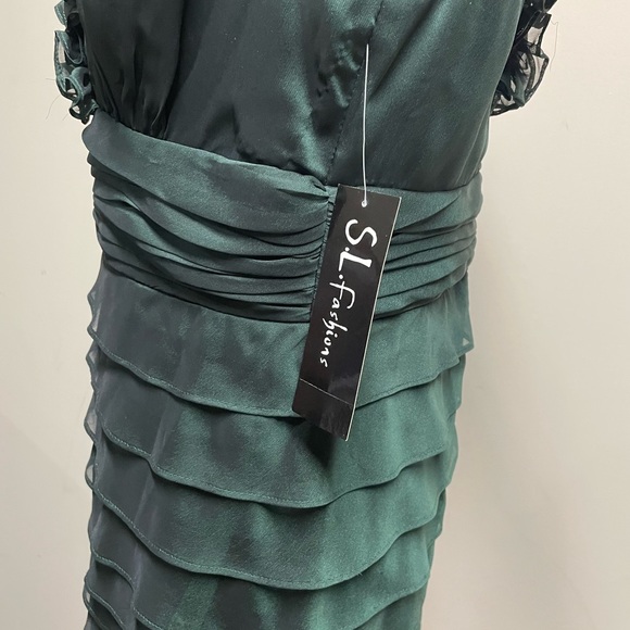NWT SL Fashions Chiffon Shutter Dress w. Ruffle - GORGEOUS Hunter Green - Picture 4 of 10